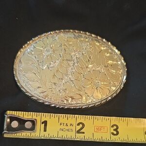 Crumrine Vintage Gold/Silver Floral Oval Belt Buckle Womens Electroplated Flaw